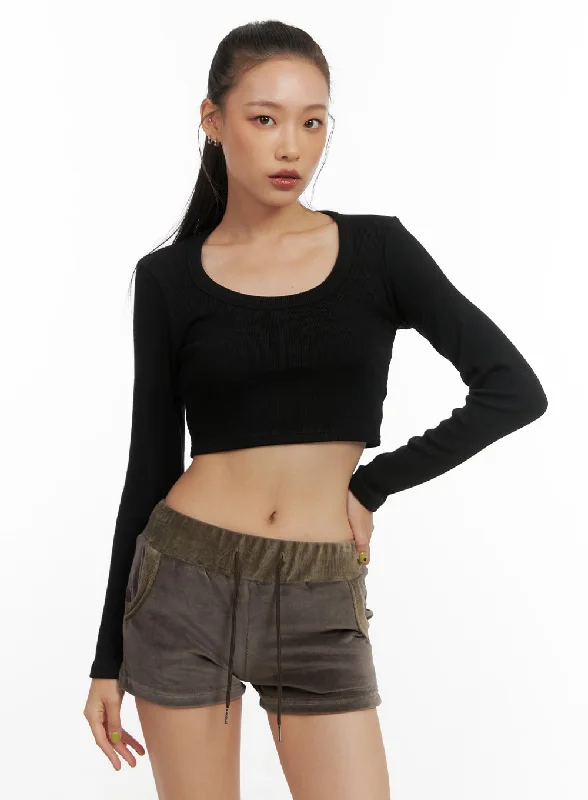 Slim-Fit Solid Crop Tee CO424