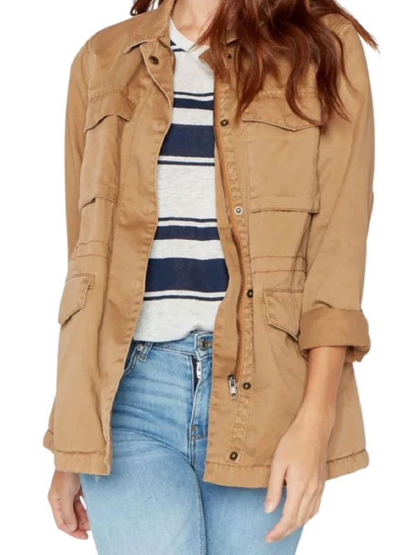 Drifting Slowly Jacket In Tan